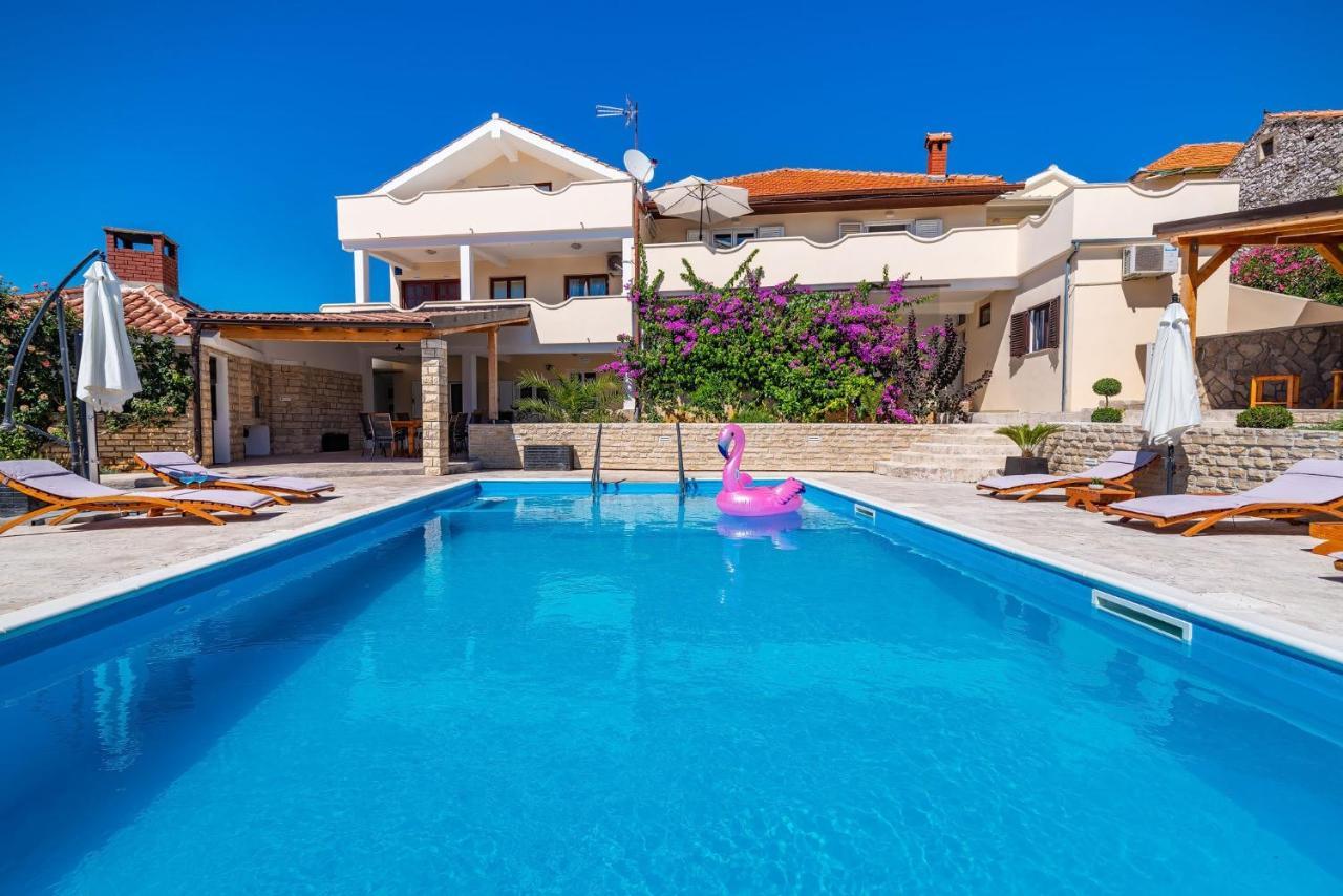 Family Friendly With A Swimming Pool Sveti Filip I Jakov, Biograd - 20861 Apartment Sveti Filip i Jakov